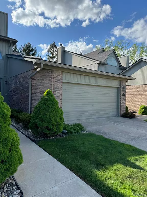 Chesterfield, MI 48047 1480,51433 FOX HILL Trail