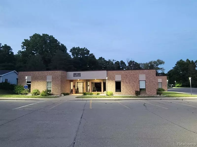 1221 BYRON Road, Howell, MI 48843 1069