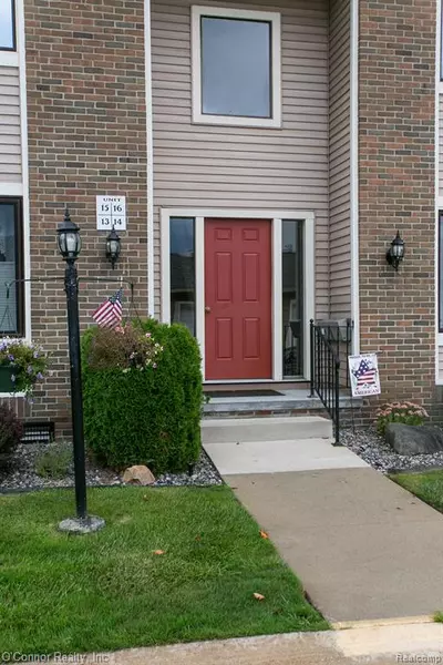 1660 RIVER Road, Marysville, MI 48040 1859