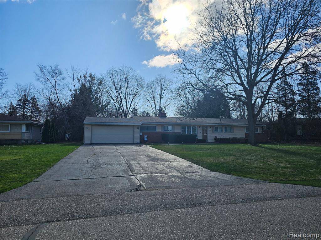32280 QUEENSBORO Street, Farmington Hills, MI 48334 1630