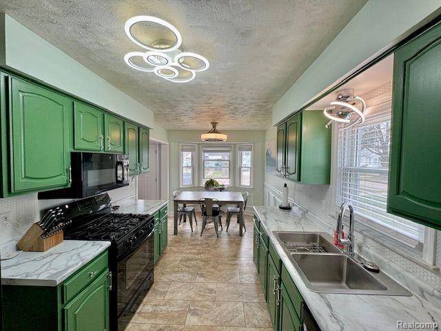 Southgate, MI 48195 1178,13348 CUNNINGHAM Street