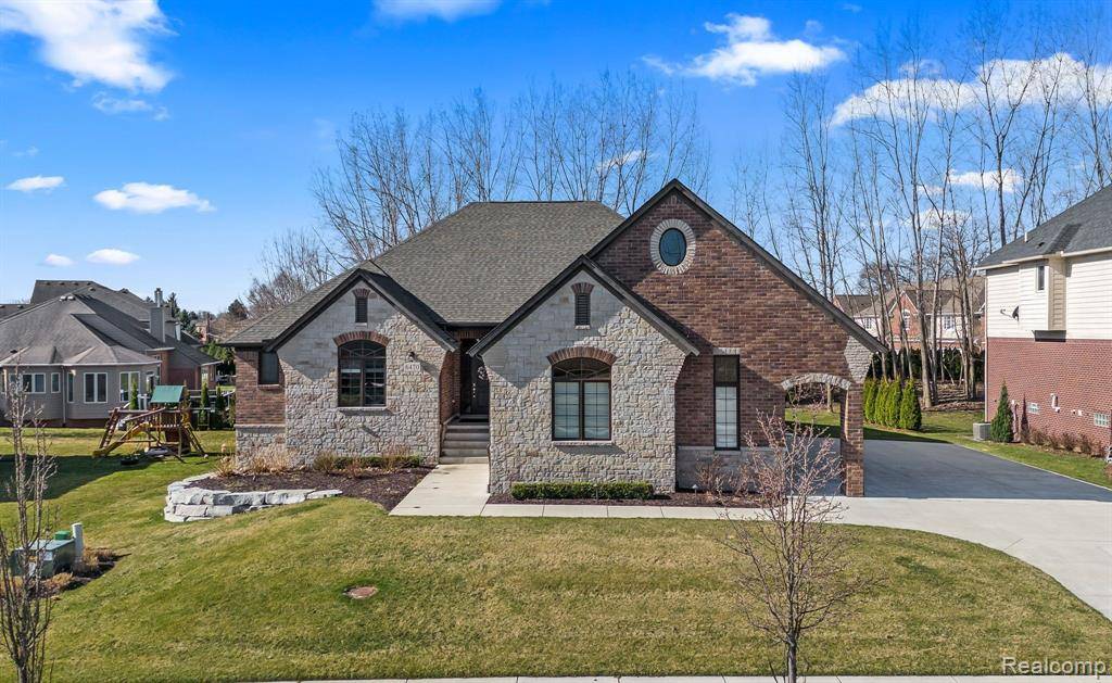 6470 CREEKSIDE Drive, Shelby Twp, MI 48316 5392