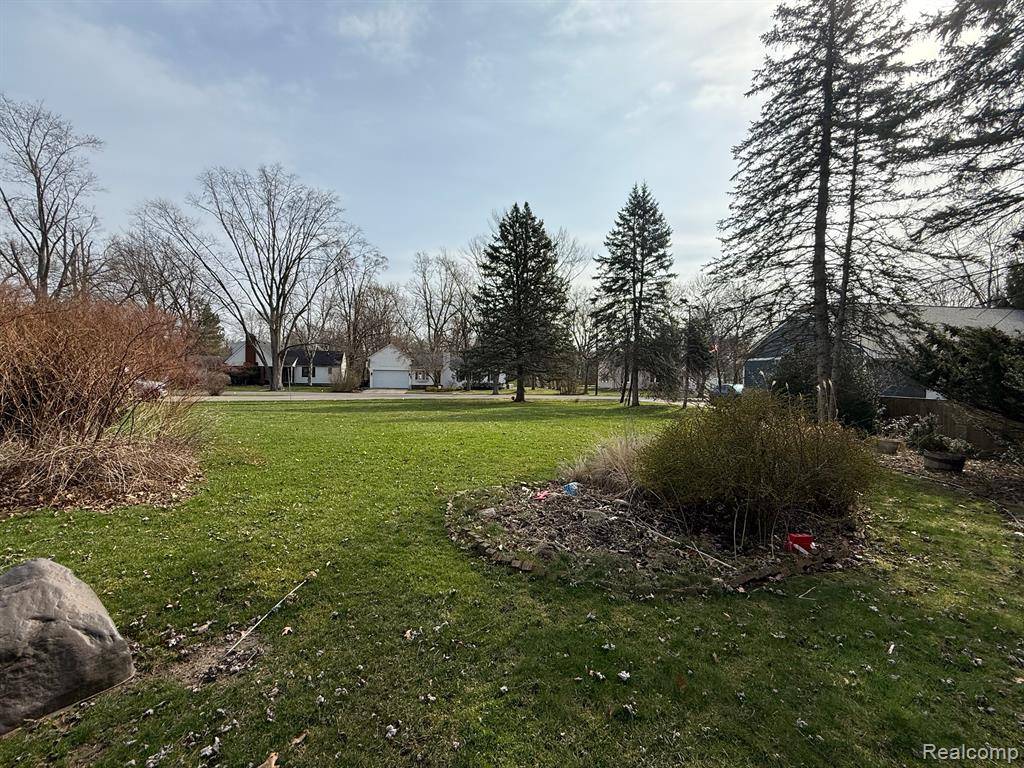 Livonia, MI 48154 2801,33993 DORAIS Street