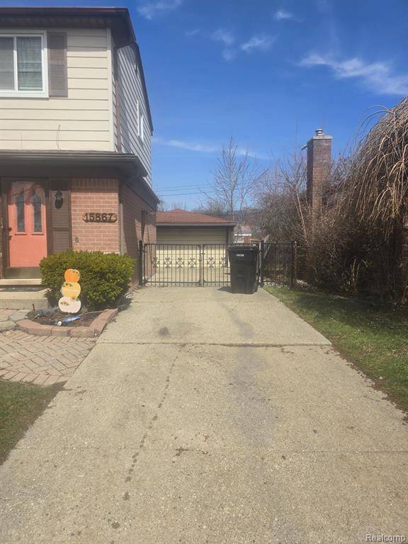 Roseville, MI 48066 1420,15867 LORETO Street
