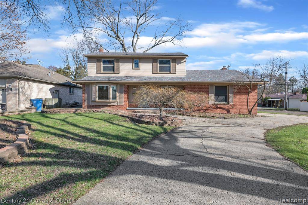 Dearborn Heights, MI 48127 2555,22204 DOLPHIN