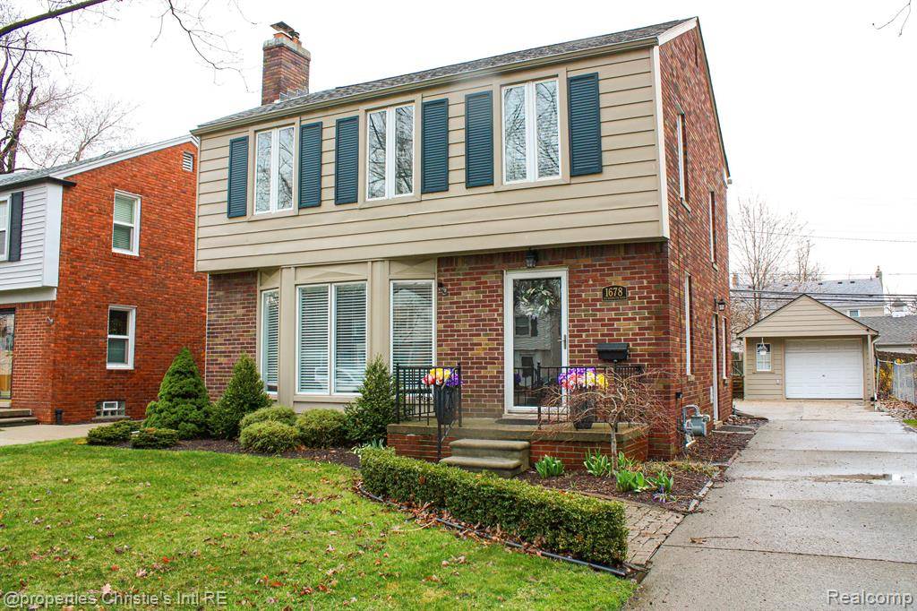 1678 Bournemouth Road, Grosse Pointe Woods, MI 48236 1986