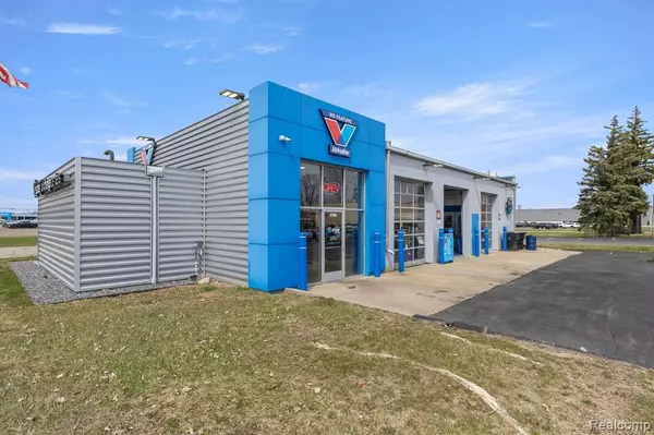 Troy, MI 48084 7126,1760 W MAPLE Road