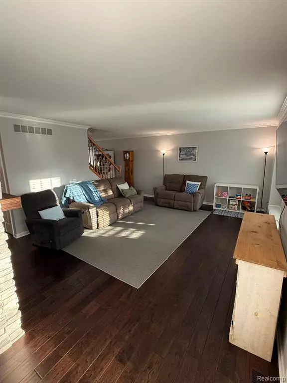 Armada, MI 48005 4813,74040 MADISON Street