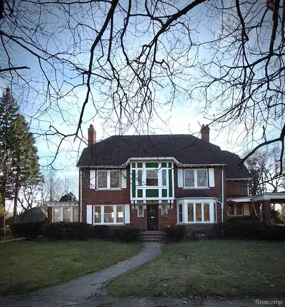 19411 WOODSTON Road, Detroit, MI 48203 1434