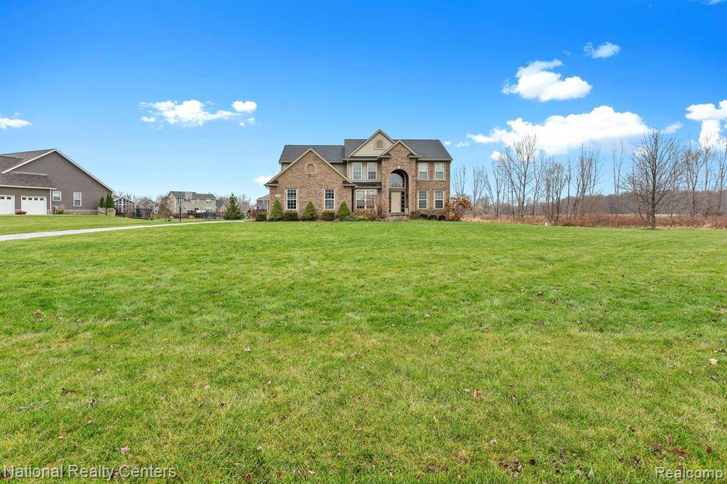 Brighton, MI 48114 5008,316 Lenox Lane