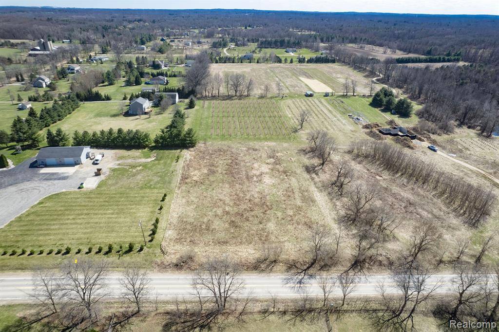 Ortonville, MI 48462 9785,000 OAKWOOD RD PARCEL A Road
