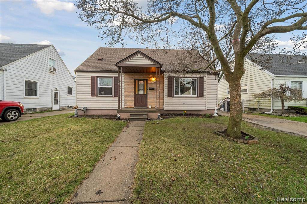 Roseville, MI 48066 3645,25672 FORTUNA Street