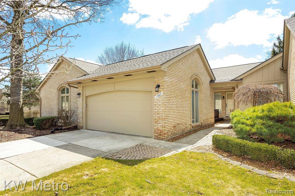Clinton Township, MI 48038 1211,17663 E KIRKWOOD Drive