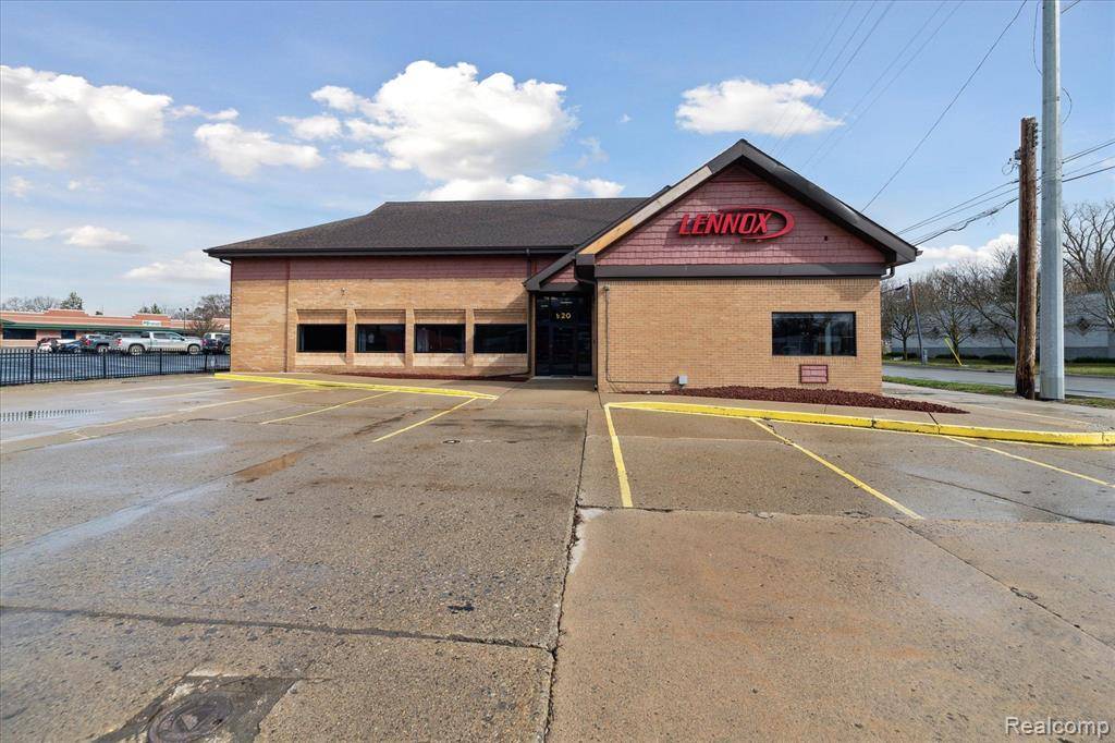 920 E GRAND RIVER Avenue, Howell, MI 48843 2434