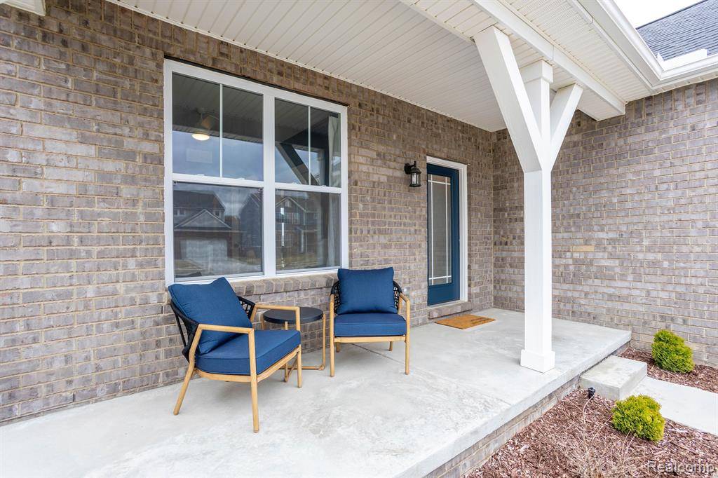 South Lyon, MI 48178 2701,58790 SELLA Drive
