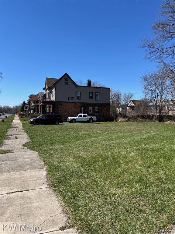 Highland Park, MI 48203 3238,190 W Buena Vista Street
