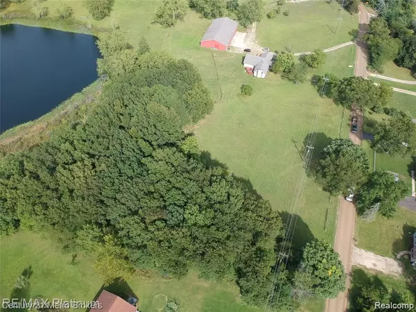 Holly, MI 48442 8935,00 DEMODE PARCEL A Road