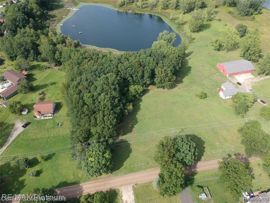 Holly, MI 48442 8935,00 DEMODE PARCEL A Road