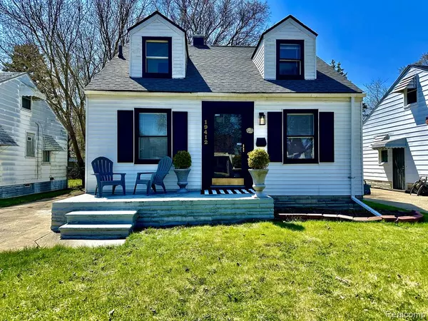 19412 KENOSHA Street,  Harper Woods,  MI 48225 2177