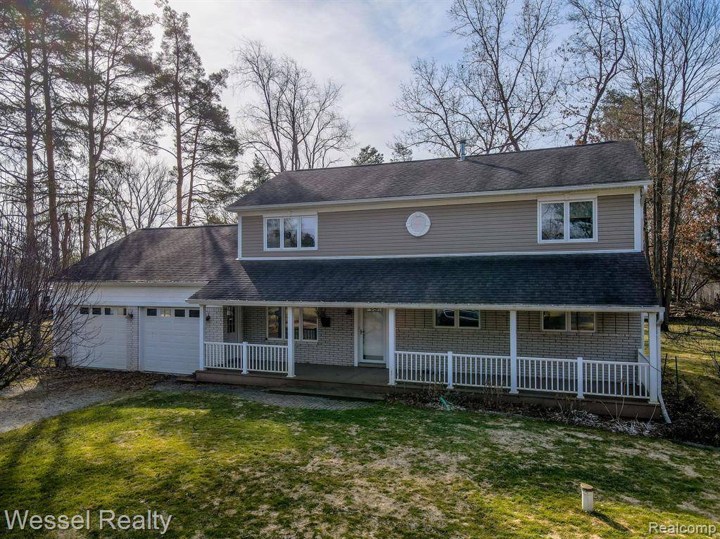 557 Green Cove Drive, Holly, MI 48442 8632