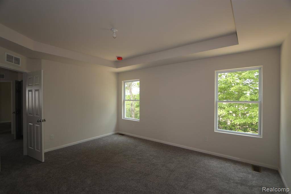 Van Buren, MI 48111,14331 OLD OAK Trail