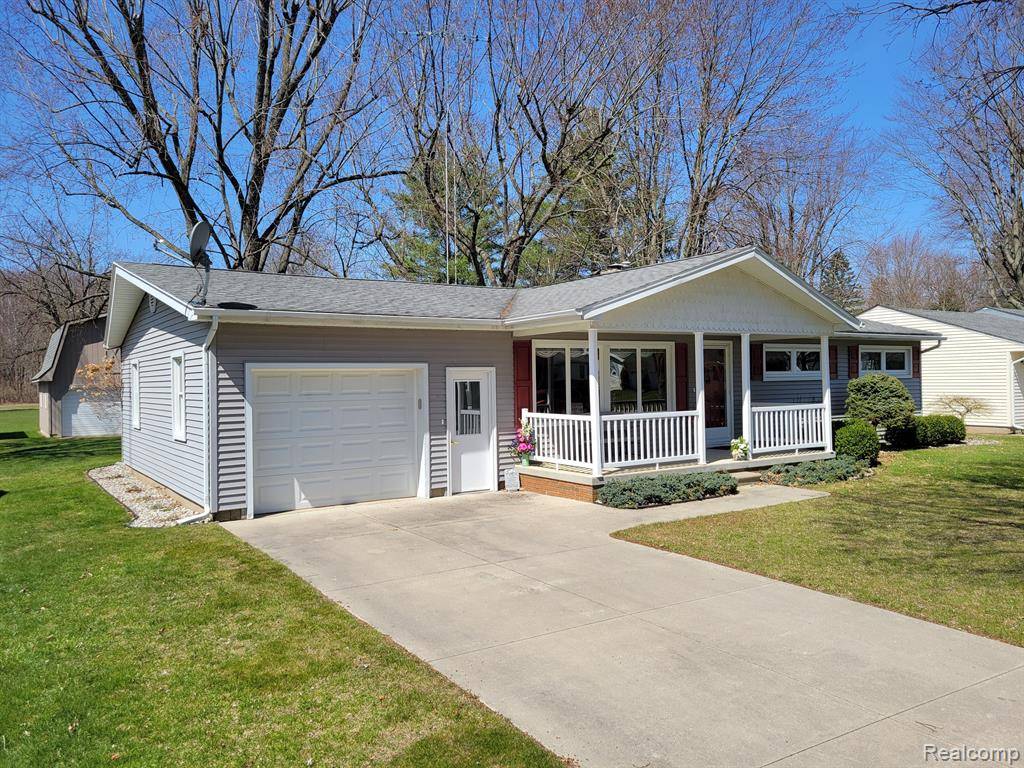 Croswell, MI 48422 1310,42 S FLOWER Street