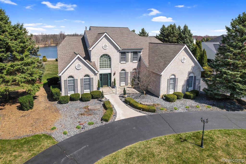 3068 EXETER Drive, Milford, MI 48380 3237