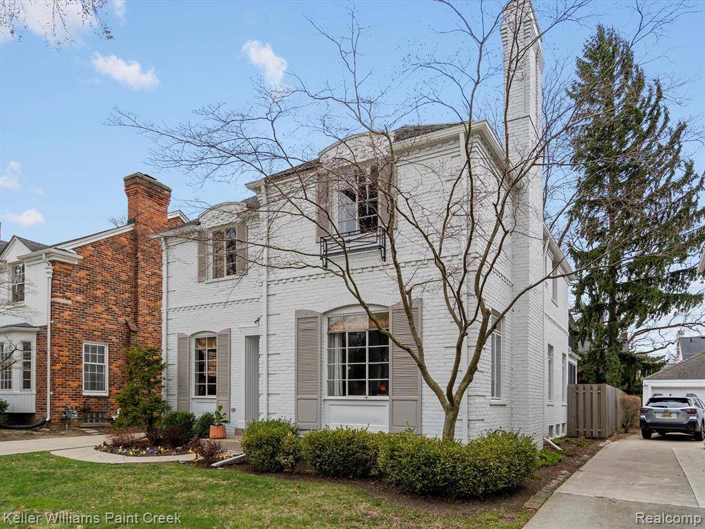 Grosse Pointe Farms, MI 48236 3459,267 McKinley Avenue