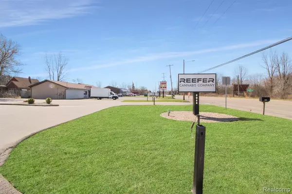 Mount Morris, MI 48458 1128,9066 N saginaw Road