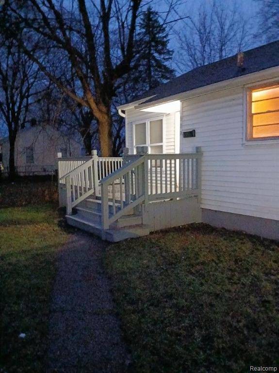 639 NEUBERT Avenue, Flint, MI 48507 1716