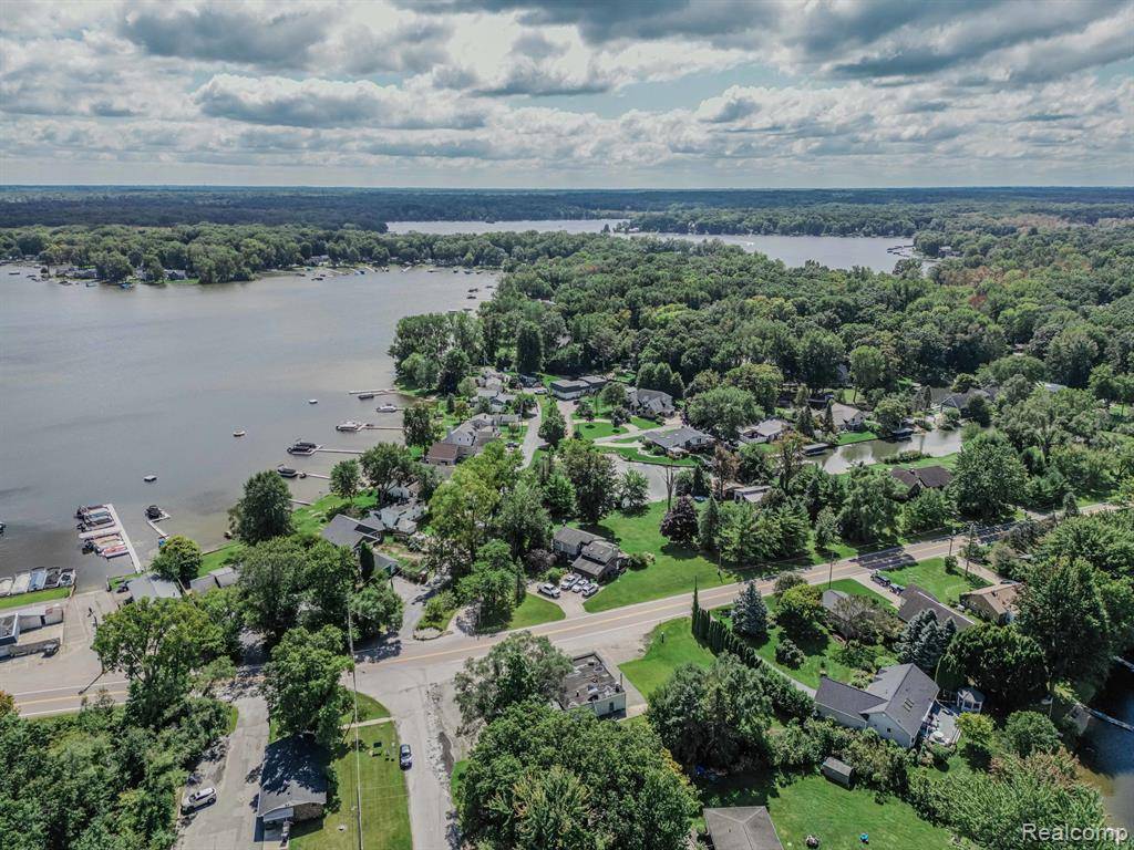 Pinckney, MI 48139,9704 KRESS Road
