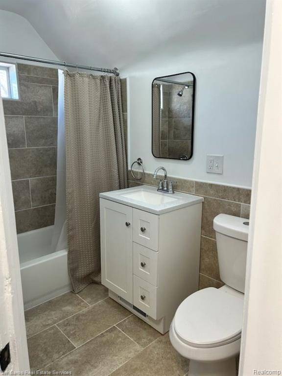 Mount Clemens, MI 48043 5573,130 Grand #2