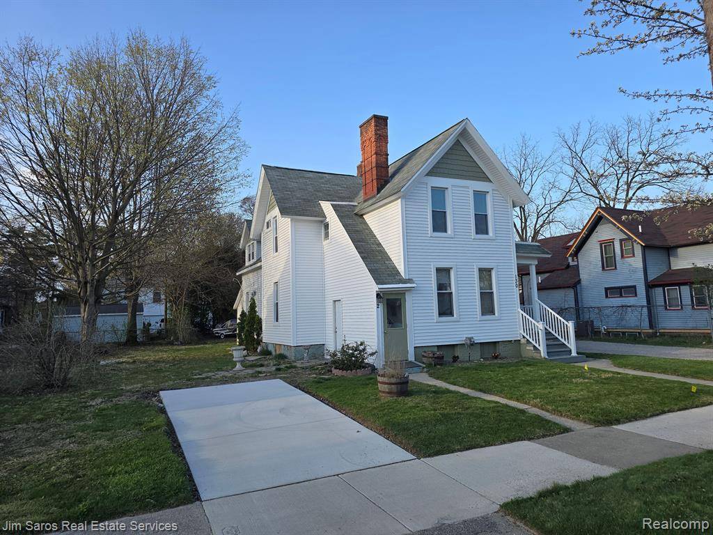 130 Grand #2, Mount Clemens, MI 48043 5573