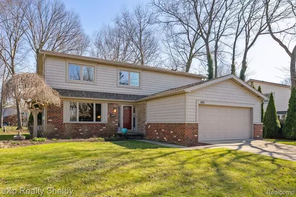 691 BARCLAY Drive,  Troy,  MI 48085 4801