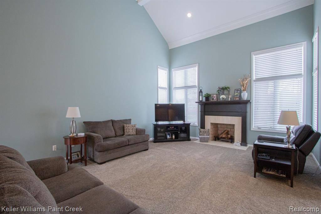 Shelby Twp, MI 48317 1815,49662 SHELBY CREEK Drive
