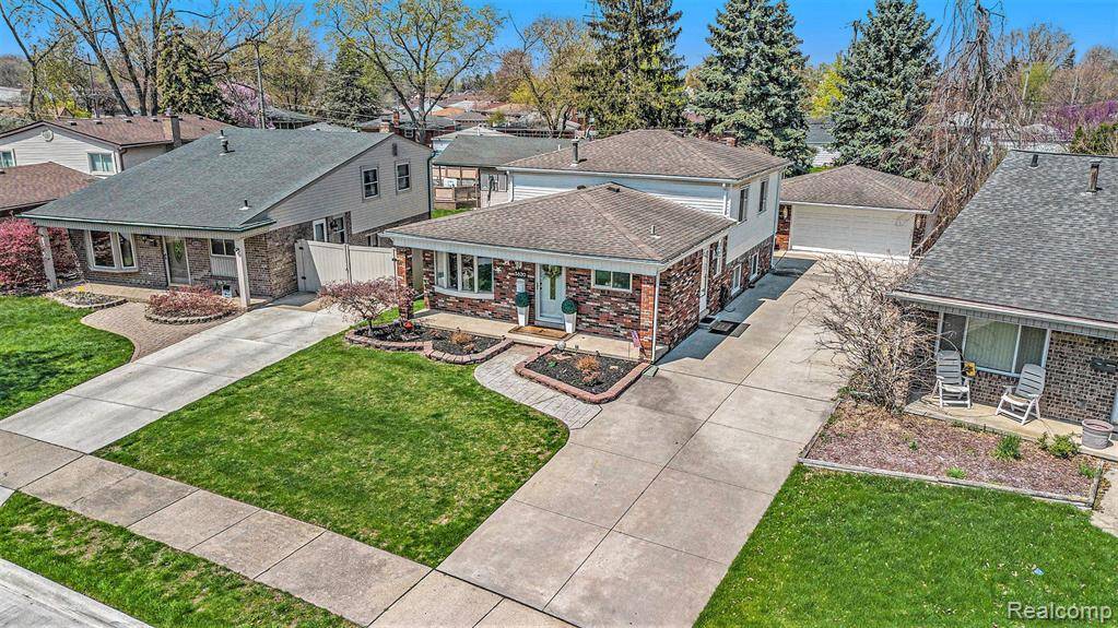 3620 N SHORE Drive, Lincoln Park, MI 48146 3187