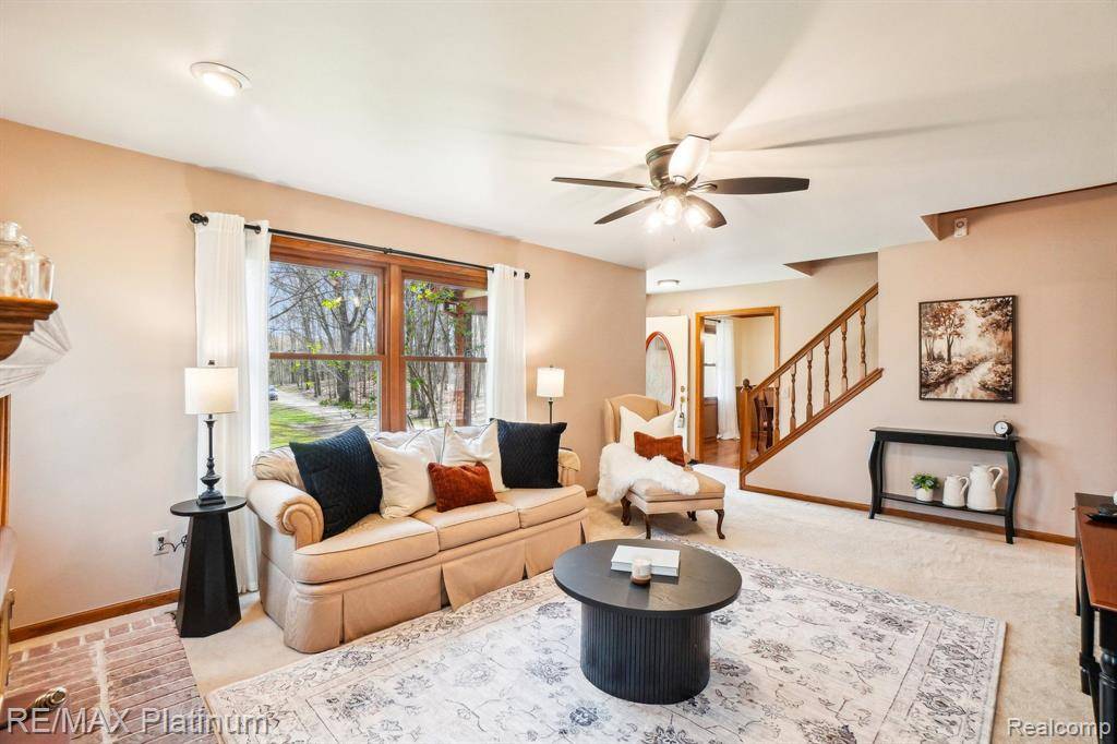 Fowlerville, MI 48836 8556,3380 W COHOCTAH Road