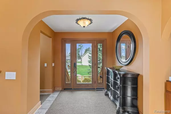 Byron, MI 48418 9772,15355 LONGFELLOW Drive