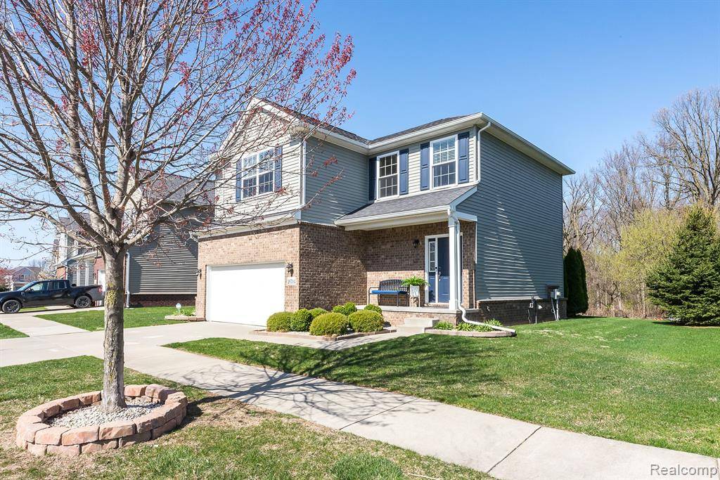 New Hudson, MI 48165 8107,26594 ELK Run