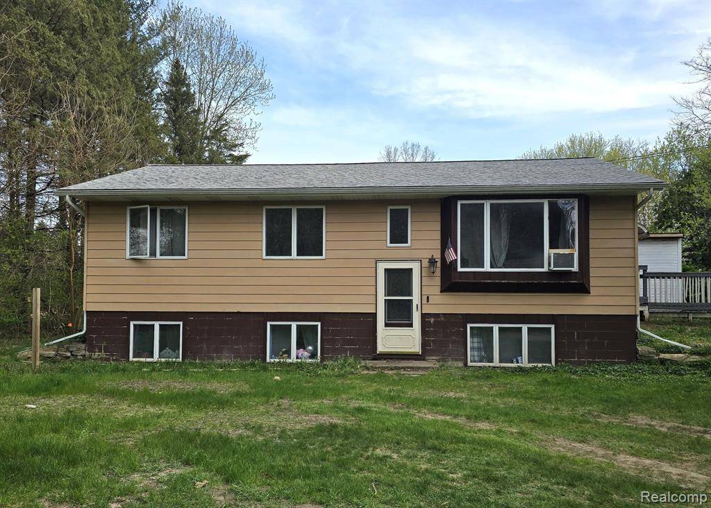 8177 W Mount Morris Road, Flushing, MI 48433 8822