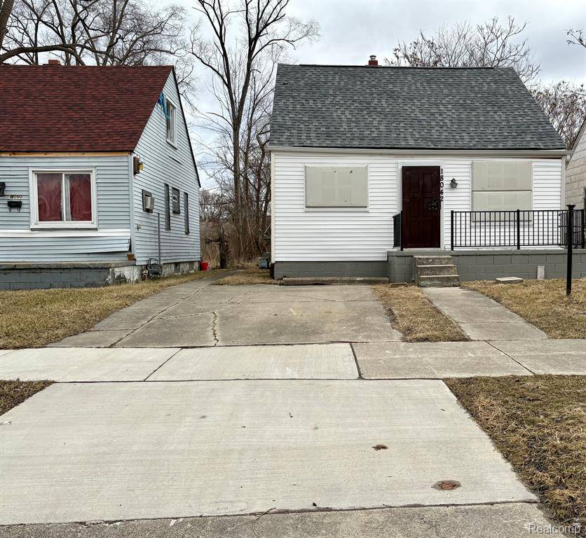 18042 RUSSELL Street, Highland Park, MI 48203 2477