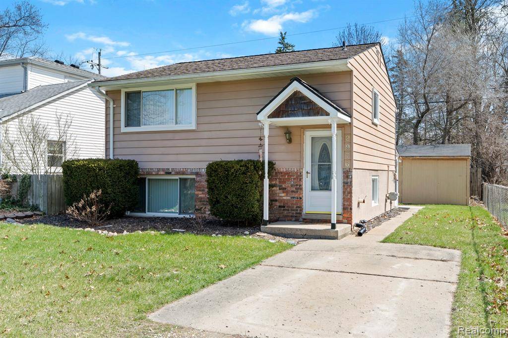 Commerce Twp, MI 48390 1114,2976 BRISBANE Street