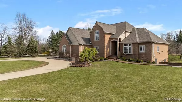 West Bloomfield, MI 48322 3340,7300 VERONA Drive