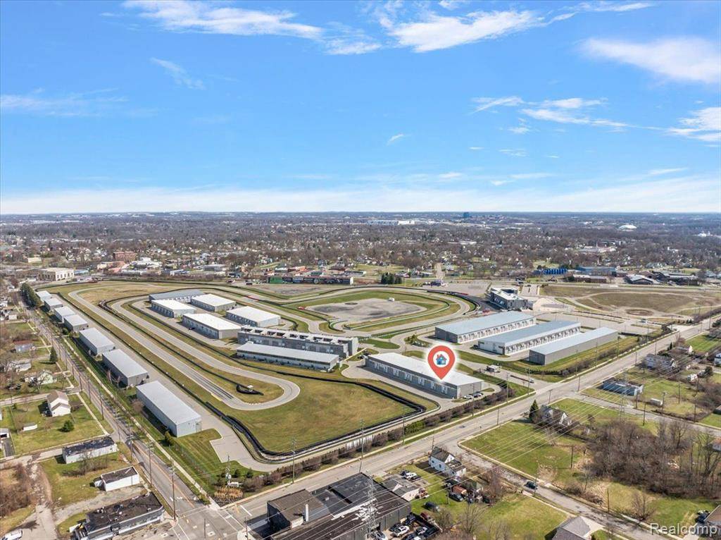 Pontiac, MI 48341 2797,172 W Speed Way