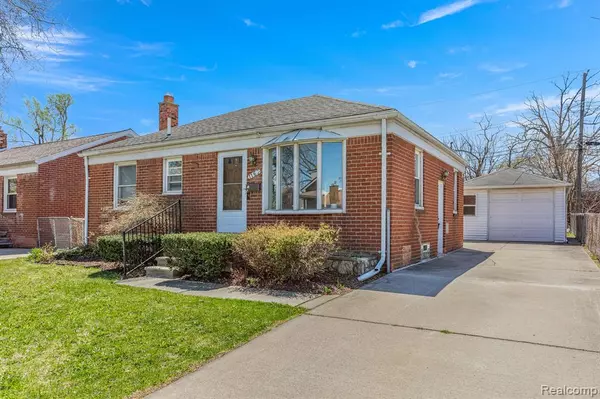 Lincoln Park, MI 48146 2416,1167 FARNHAM Avenue