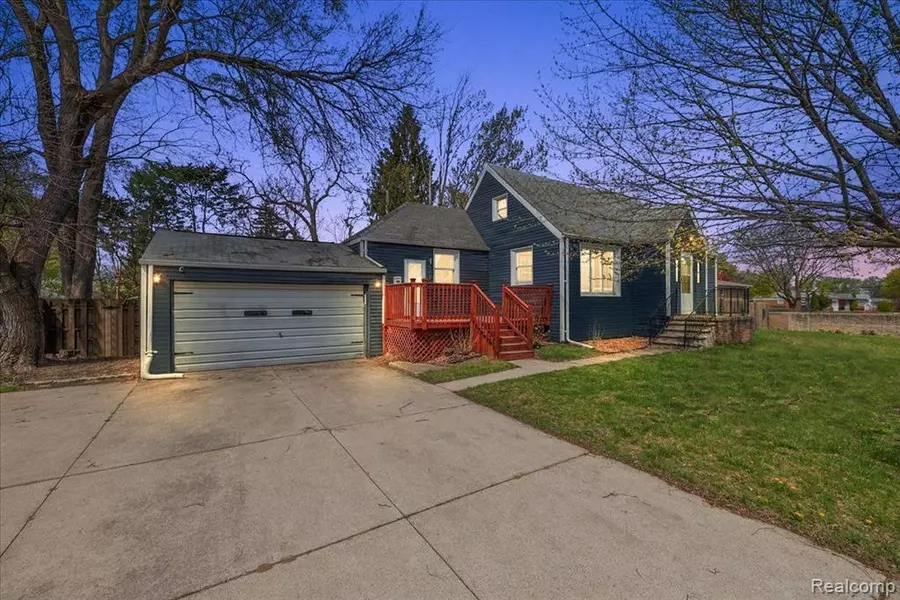 28961 PALOMINO Drive, Warren, MI 48093 7830