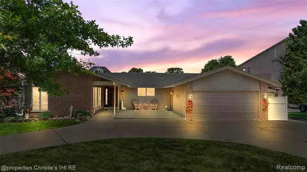 37337 LAKESHORE Drive, Harrison Twp, MI 48045 2843