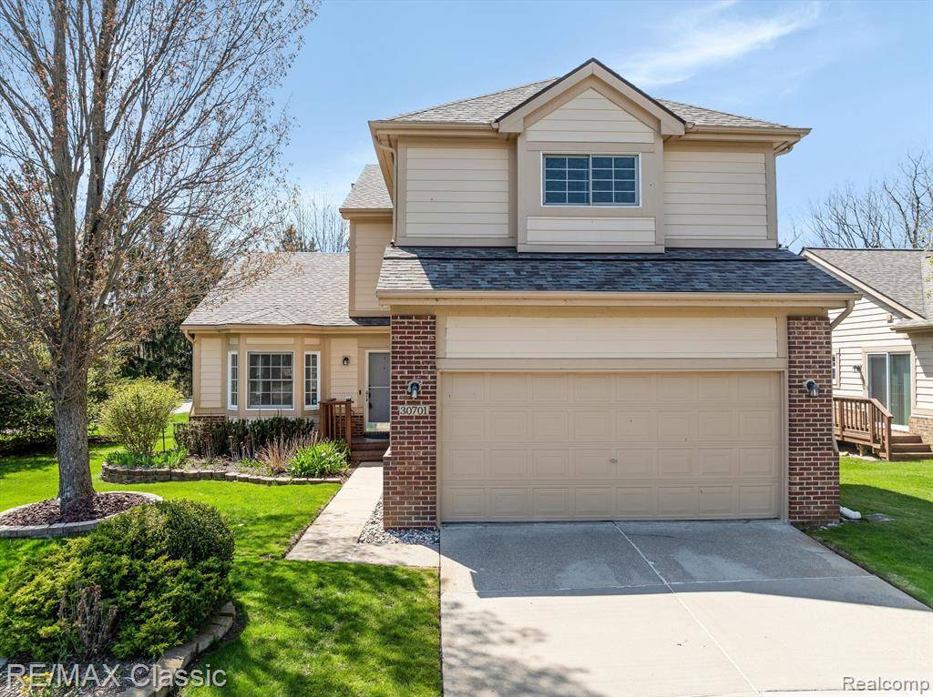 30701 SANDALWOOD Circle, Novi, MI 48377 1590