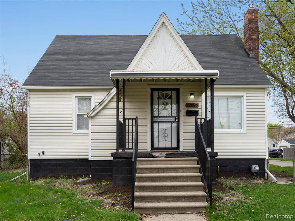 22625 OAKLANE Street, Warren, MI 48089 5451