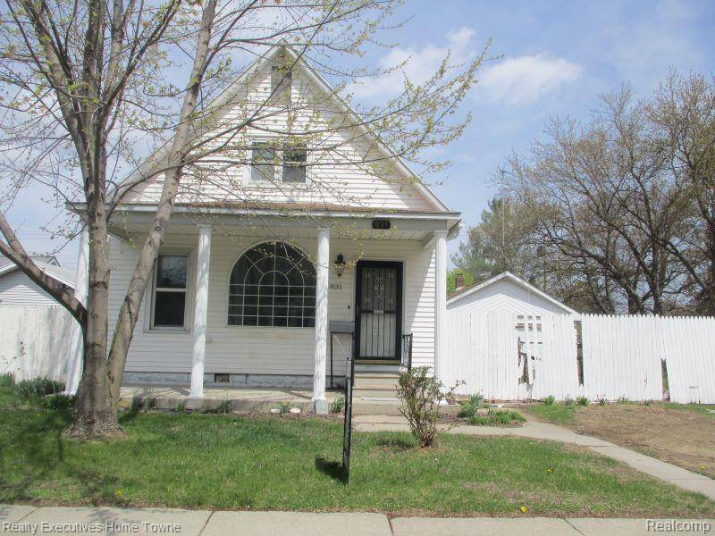 831 BANCROFT Street, Port Huron, MI 48060 6344